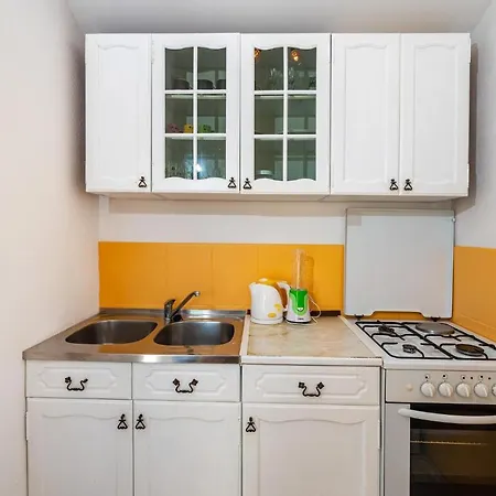 2 Bedroom In Holiday home *