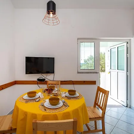 2 Bedroom In *
