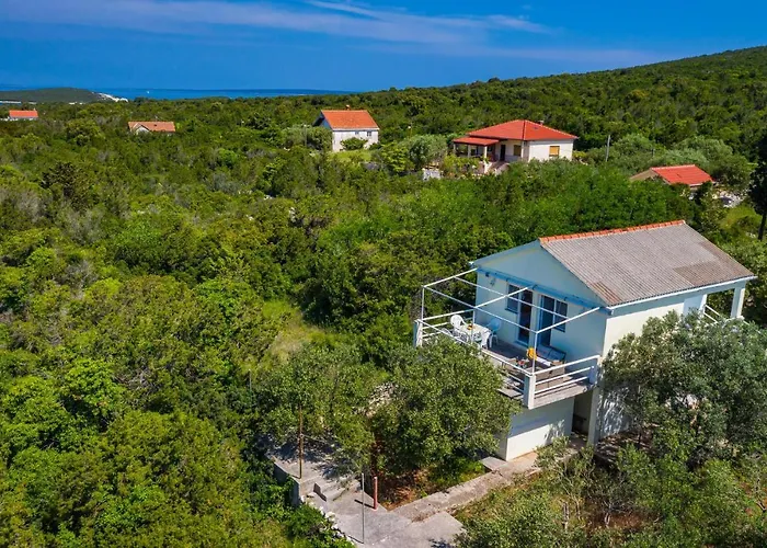 Vakantiehuis 2 Bedroom In Molat