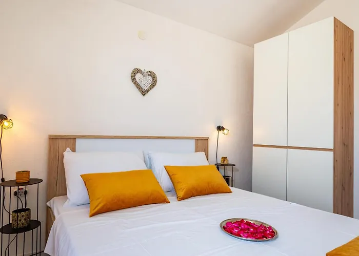 Nyaraló 2 Bedroom In Molat