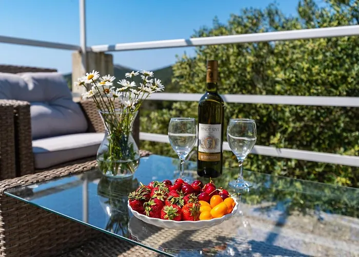 Vakantiehuis 2 Bedroom In Molat