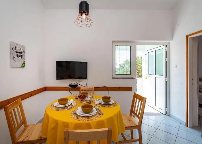 2 Bedroom In *