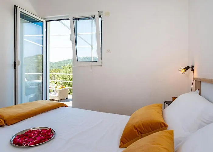 2 Bedroom In * Molat